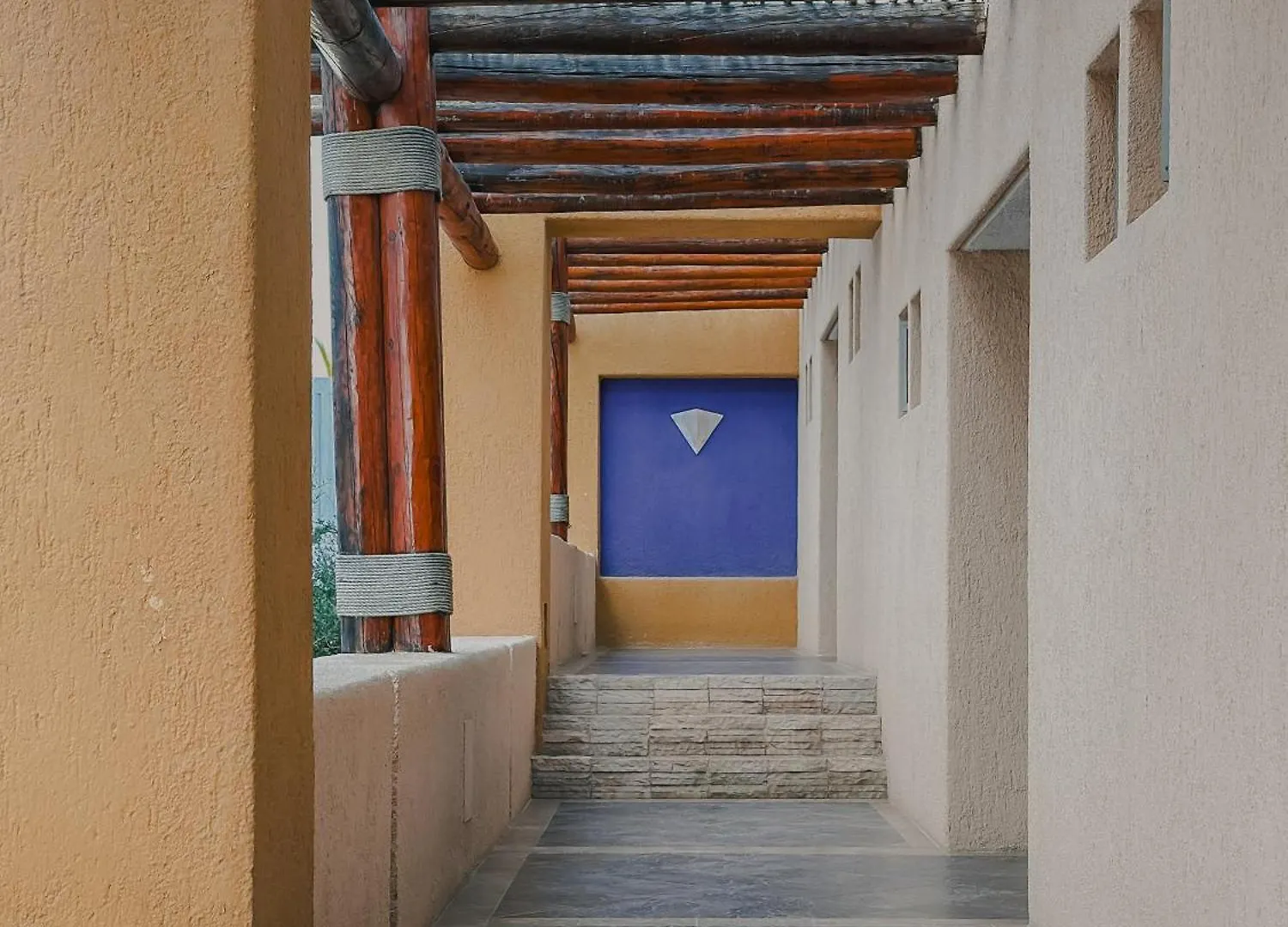 Hotel Los Patios Кабо-Сан-Лукас