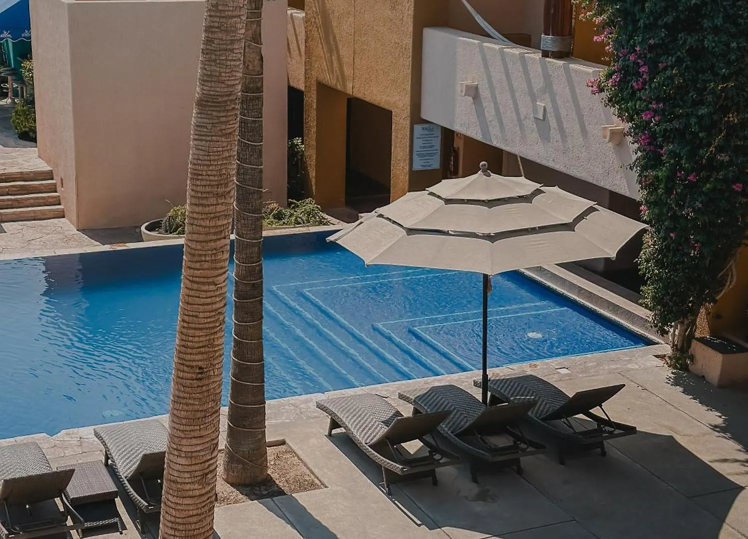 Hotel Los Patios Кабо-Сан-Лукас